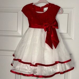 Girls rare edition dress size 18 months brand new never been used